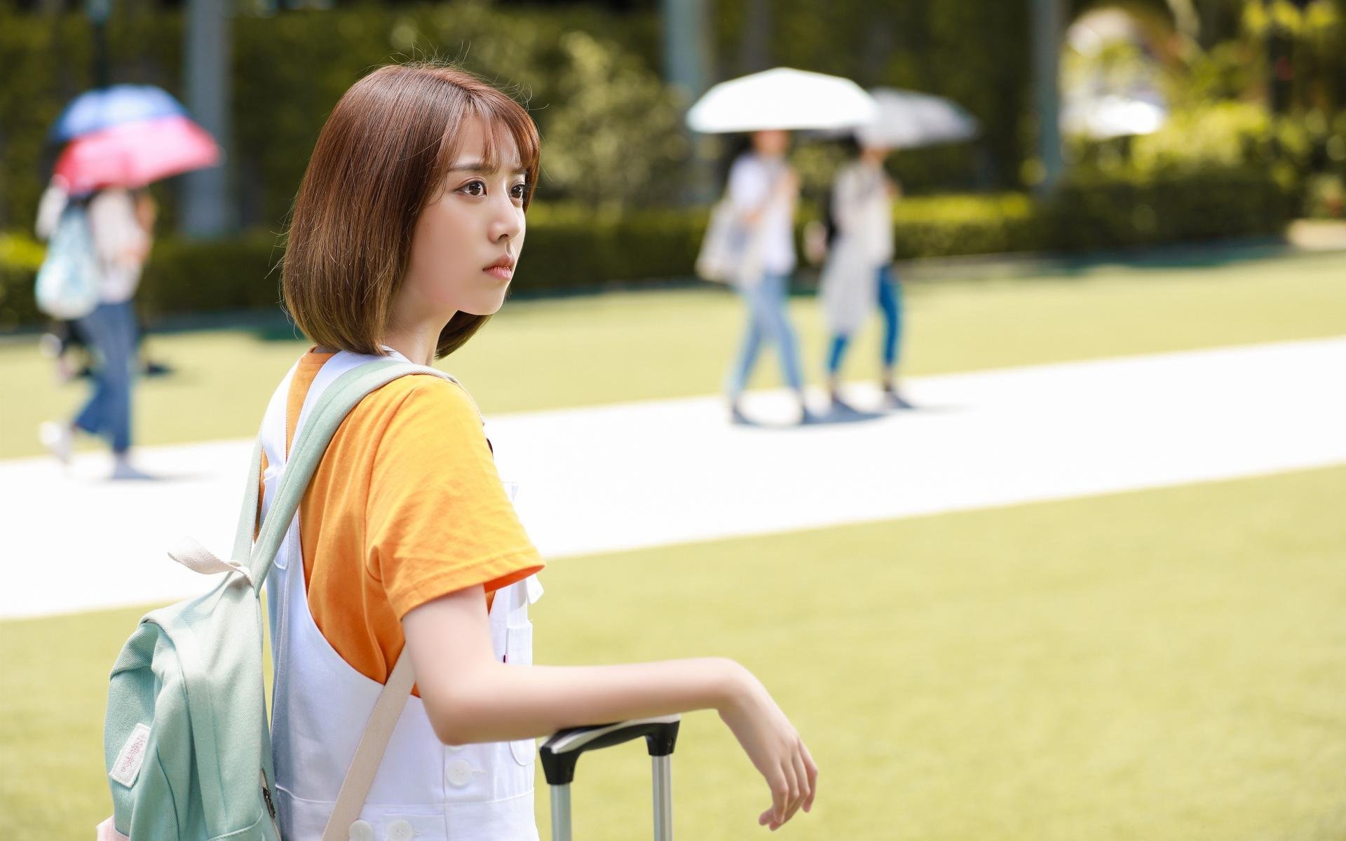 在城市屋顶举行的空中瑜伽秀，别样体验，空中瑜伽棚顶